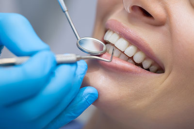 Comfort Care Dental | All-on-4 reg , Ceramic Crowns and Emergency Treatment